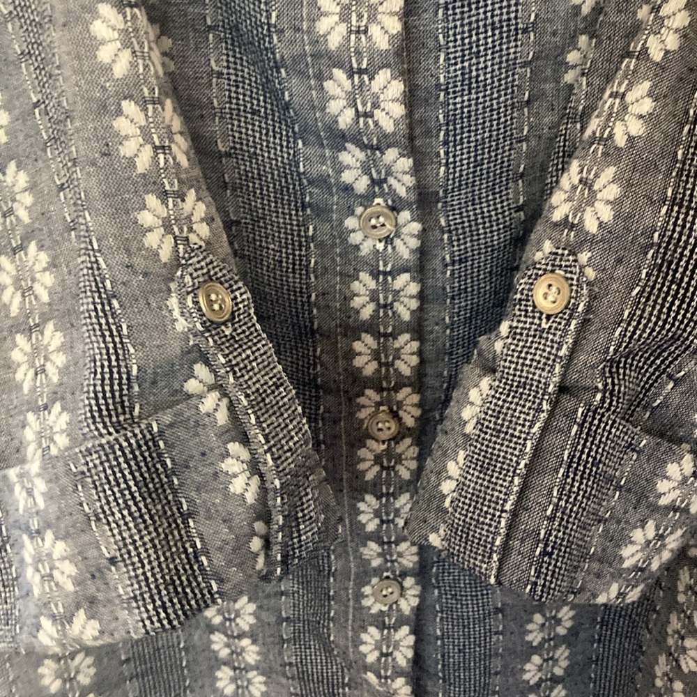 Allison Daley Navy and White Weave Button-Down - Picture 5 of 6